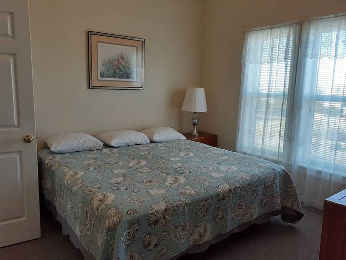 Vacation rental for 11 people, with pool and balcony as well as hot tub in Rodanthe