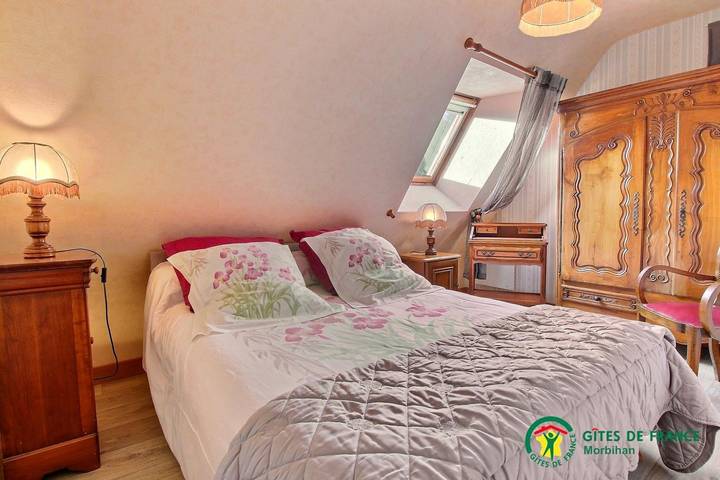 Gîte pour 3 personnes, avec terrasse et jardin