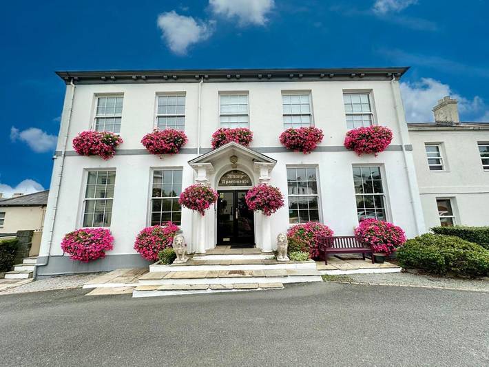 Vakantiewoning voor 5 personen, with tuin and zwembad as well as uitzicht in Guernsey