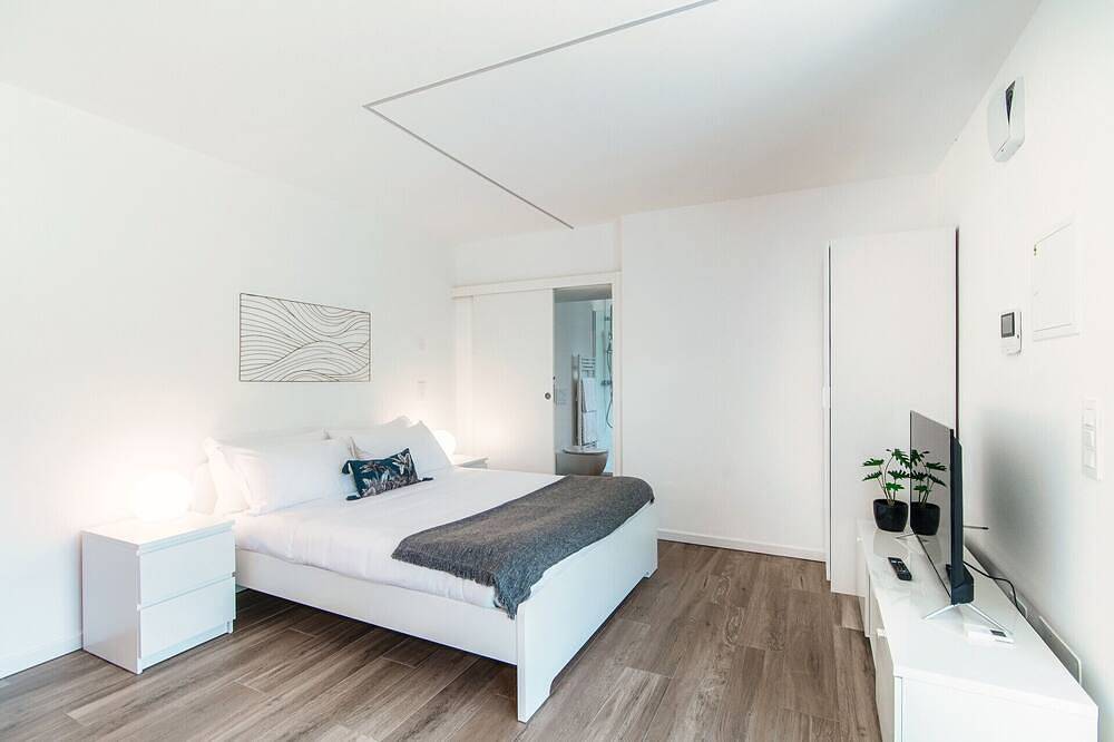 Ganze Wohnung, Studio-Apartment mit Terrasse mit Seeblick (La Palma 3) in Collina d'Oro, Luganersee