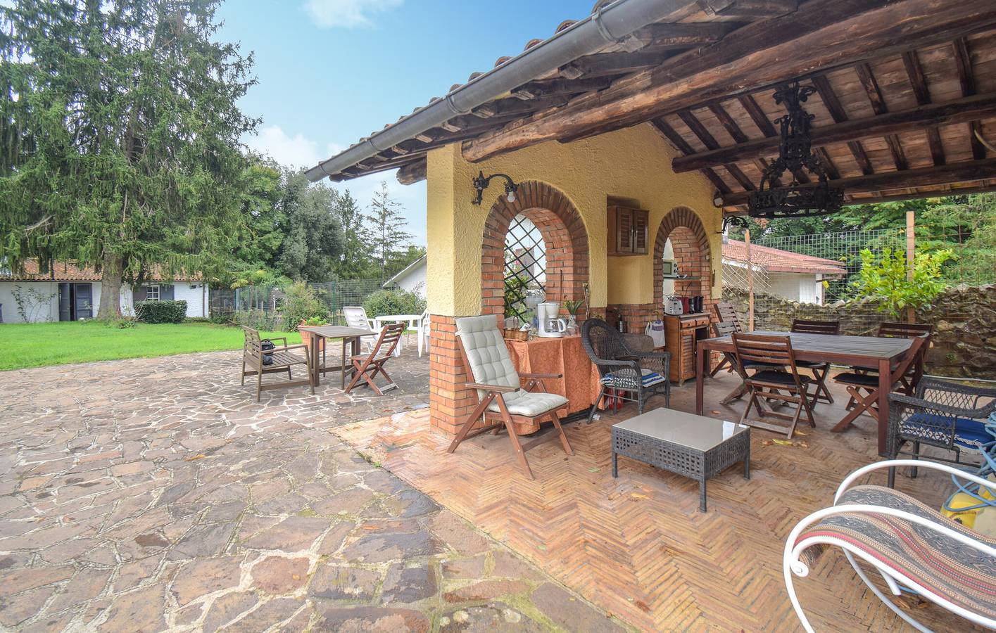 Appartement moderne avec piscine, Wi-Fi et parking, près du restaurant Il Vescovado in Sutri, Province de Viterbo