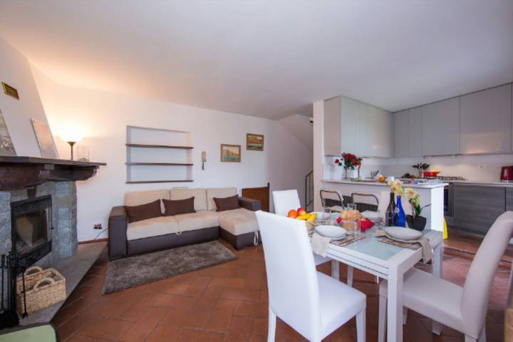 Ferienhaus für 7 Personen, mit Terrasse und Seeblick in Comune di San Siro - 2