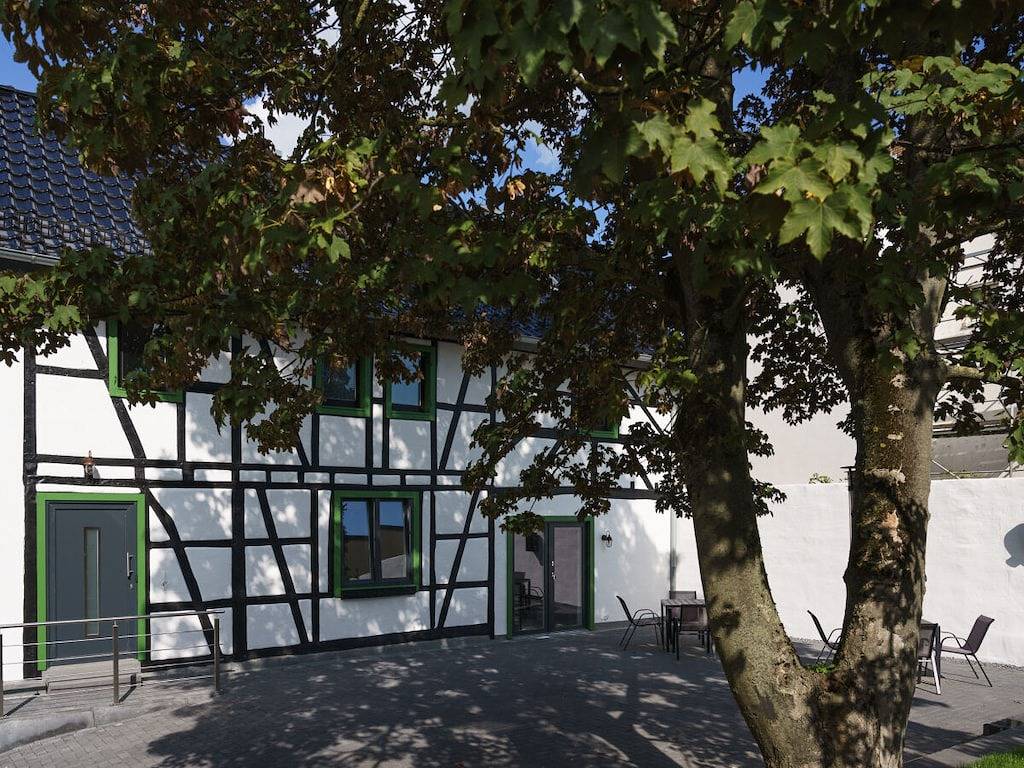Ferienhaus Ahorn 1. Og in Weilerswist, Rheinland