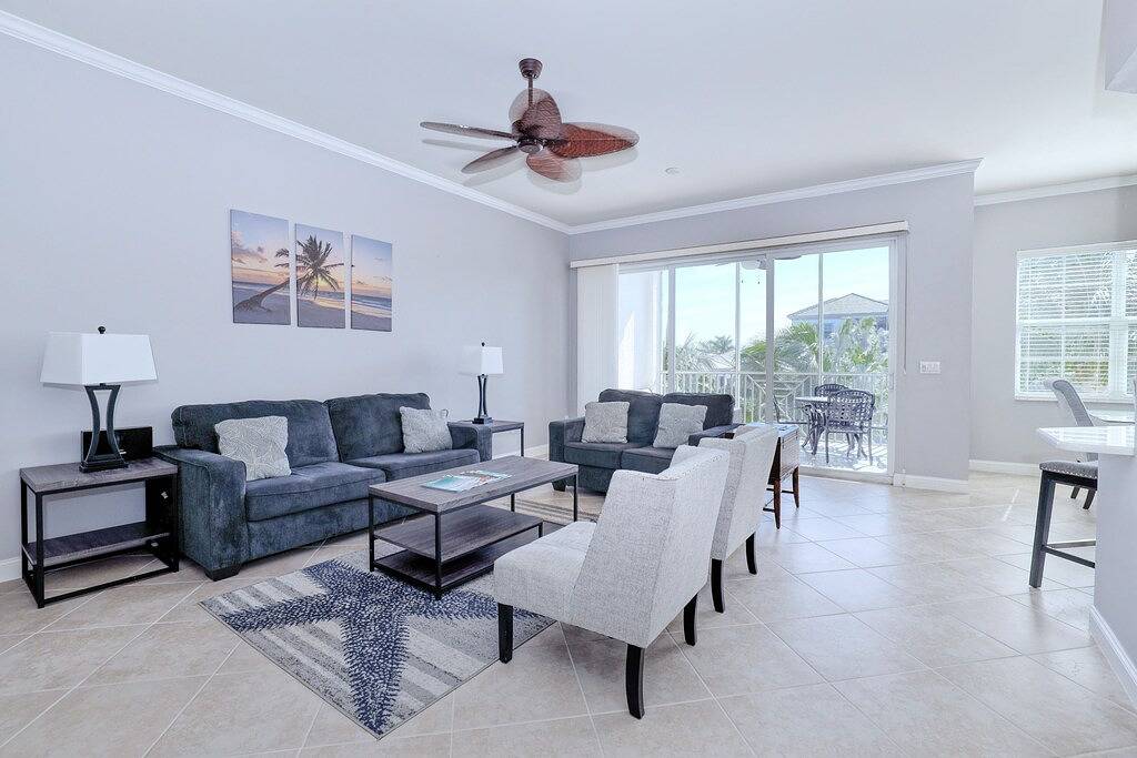 Ganze Wohnung, Deluxe Penthouse Luxus!- Beach, Resort Pool, Wasserfall! in Bonita Bay, Bonita Springs