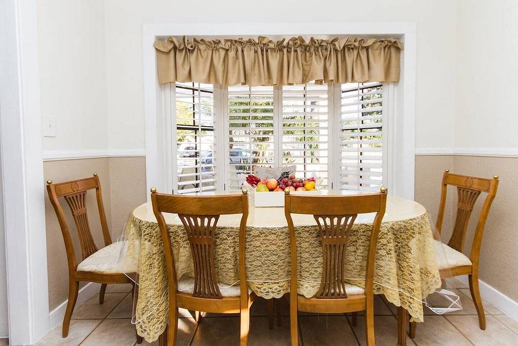 Casa de Citron Near Disney in Anaheim, Orange County