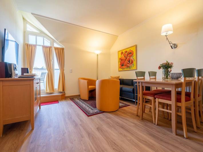 Ferienwohnung für 3 Personen, mit Balkon und Garten in Prora