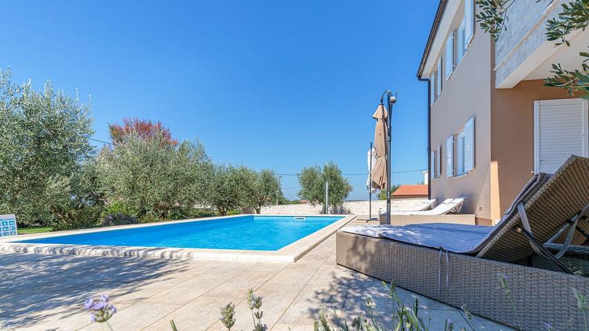 Villa pour 8 personnes, avec piscine et jardin à Selina - 4