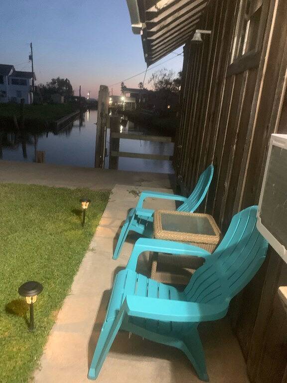 Rustic Island fishing cabin on canal to San Bernard River. in Brazoria County