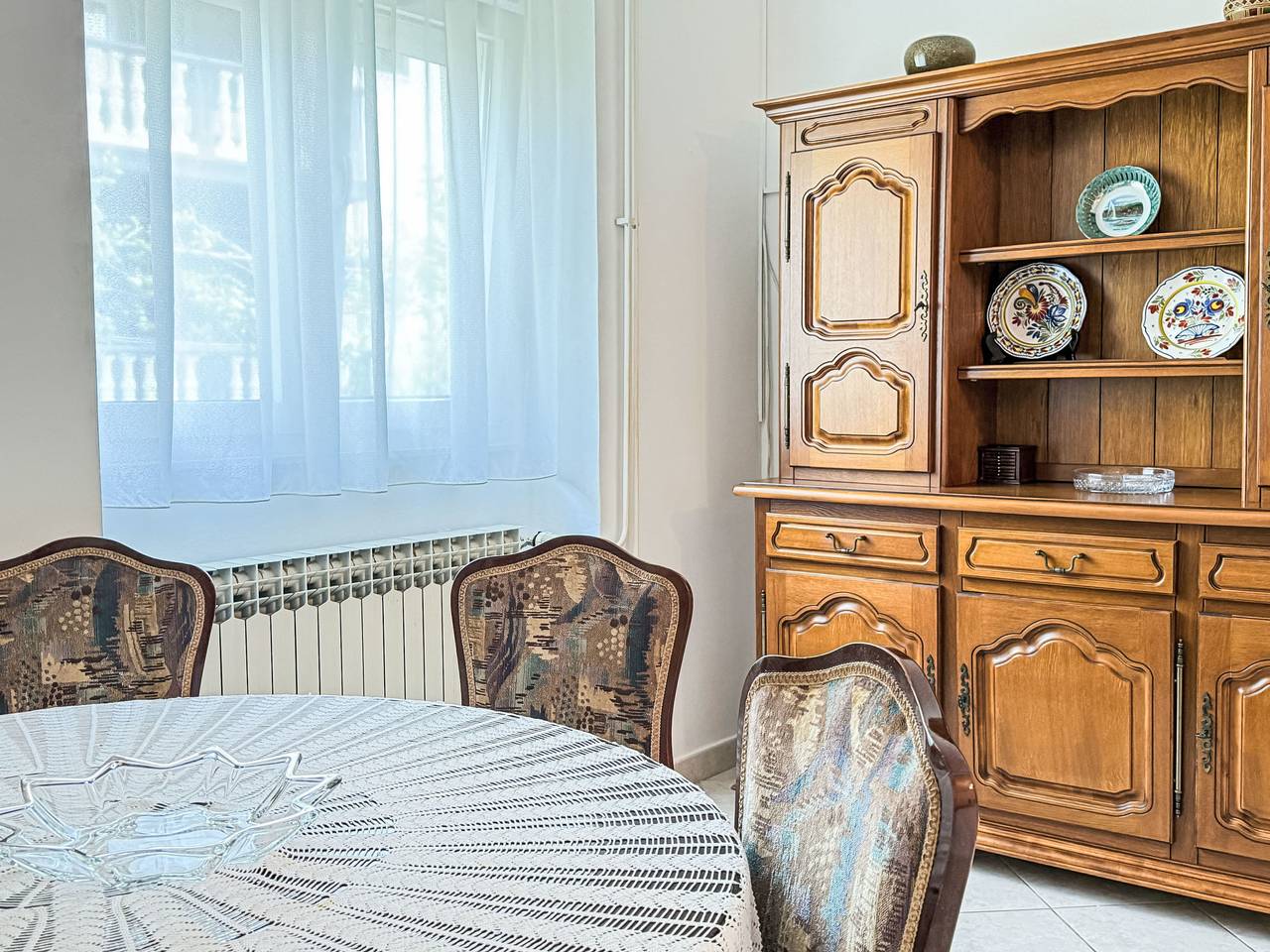 Helen in Ciudad de ZadarZadar, Zadar (Municipality)