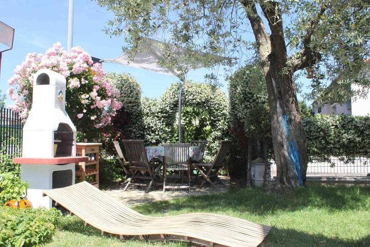 Appartamento per 3 persone, con giardino in Marcelli