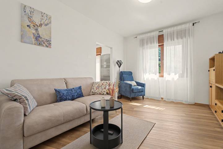 Entire apartment, Apartment 'Casa Elda' with Mountain View, Balcony and Wi-Fi in Vigo di Ton, Ton