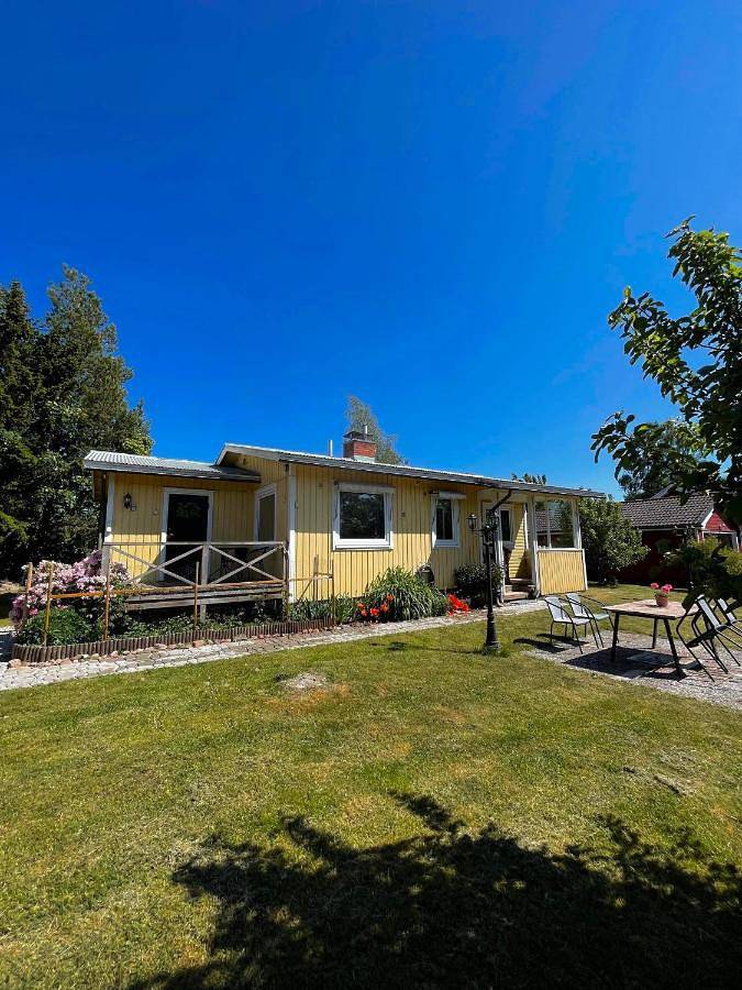 Lägenhet för 2 Personer, med trädgård och terass, med husdjur på Åland