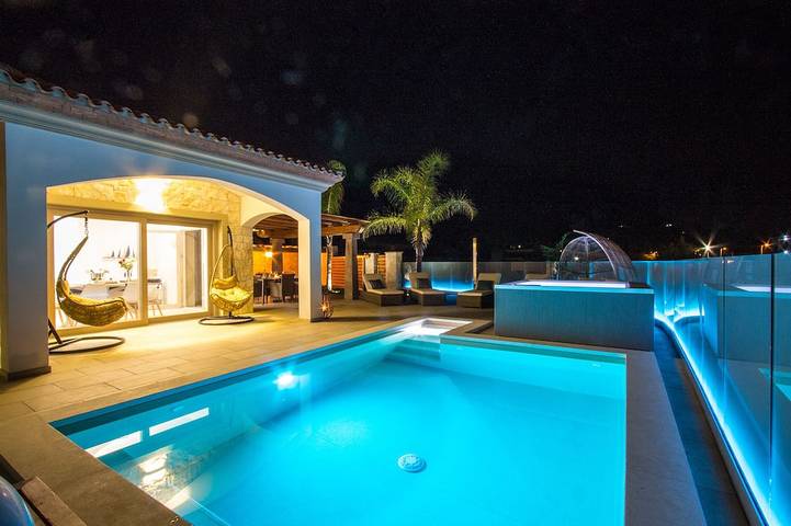 Villa voor 8 personen, met tuin en whirlpool - 1