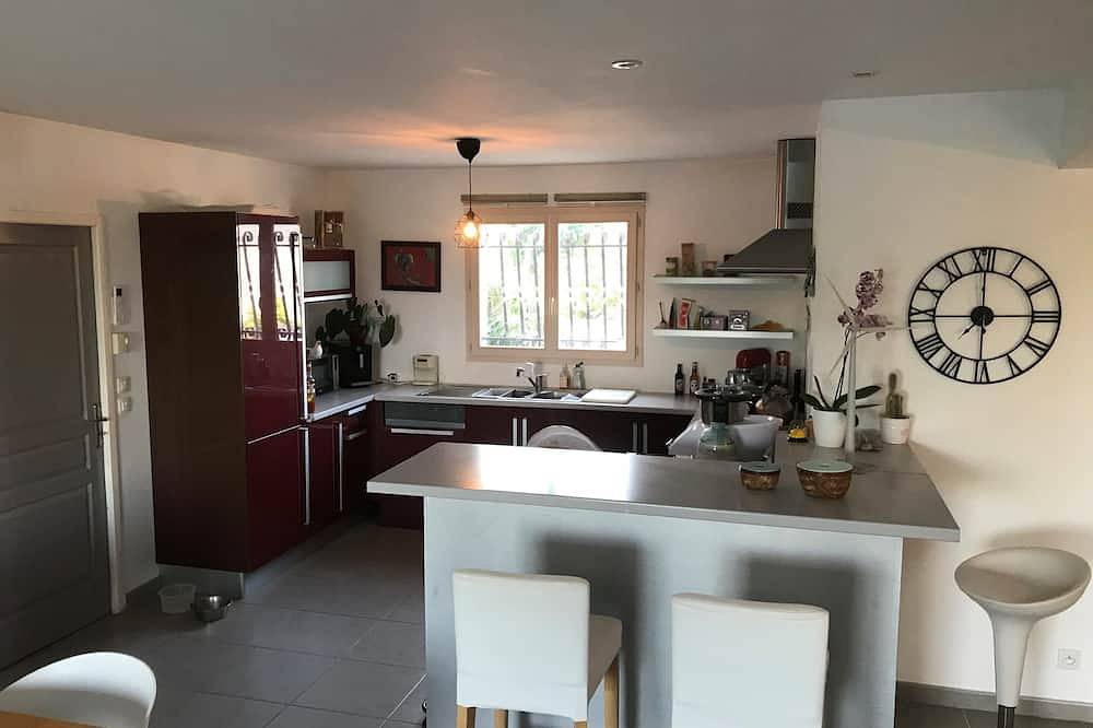 Small natural n'est open to the outside in the Mediterranean in Ouveillan, Region de Narbonne