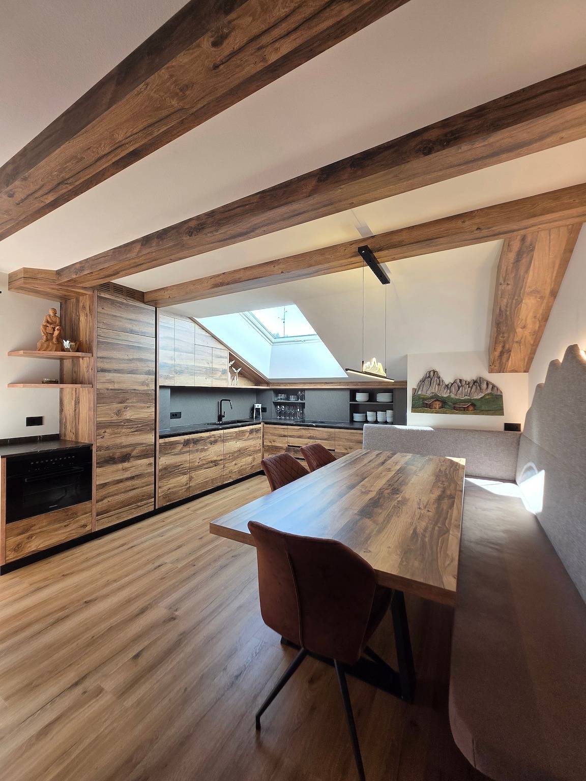 Ganze Wohnung, Ferienwohnung "Piciulei Grant" mit Bergblick, Garten und Wlan in Wolkenstein, Dolomiti Superski