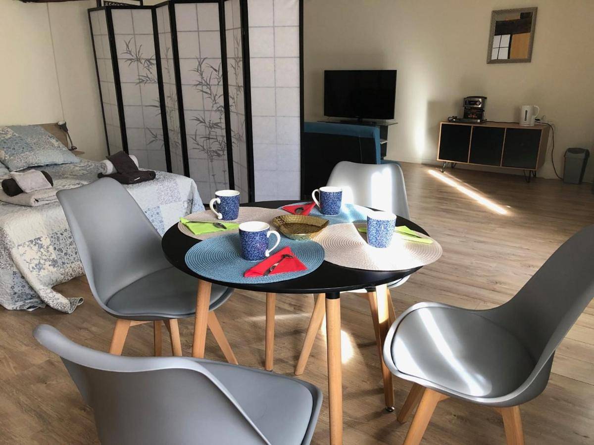 Double Room with Private External Bathroom in Avignon, Vaucluse