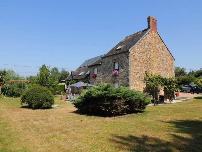 Gîte pour 6 personnes, avec jardin, animaux acceptés à Le Val-Saint-Père