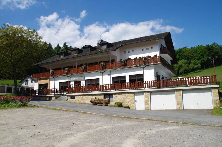 Hotel, mit Balkon und Terrasse sowie Garten in Georgsmarienhütte