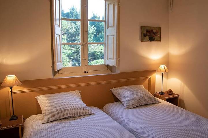 Villa pour 8 personnes, avec piscine ainsi que jardin et terrasse à Grasse - 3