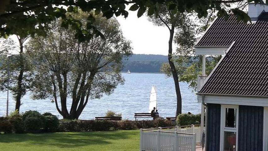 Vakantiehuis voor 6 personen, with sauna and tuin as well as terras and uitzicht op het meer, met huisdier in Bad Saarow