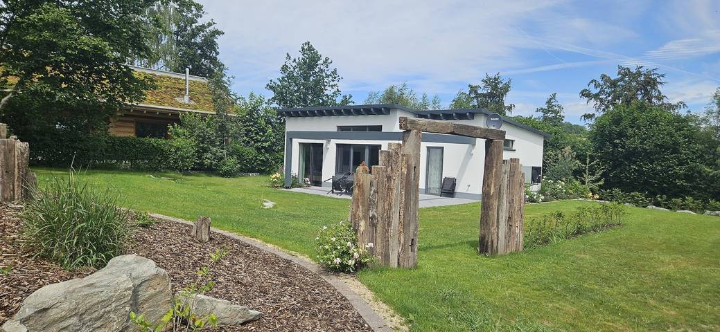 Bungalow für 4 Personen, mit Balkon und Terrasse sowie Garten an der Rhön