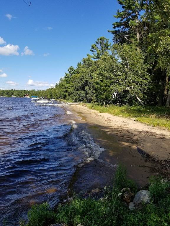 Vacation rental for 2 people, with yard and terrace in Upper Peninsula of Michigan