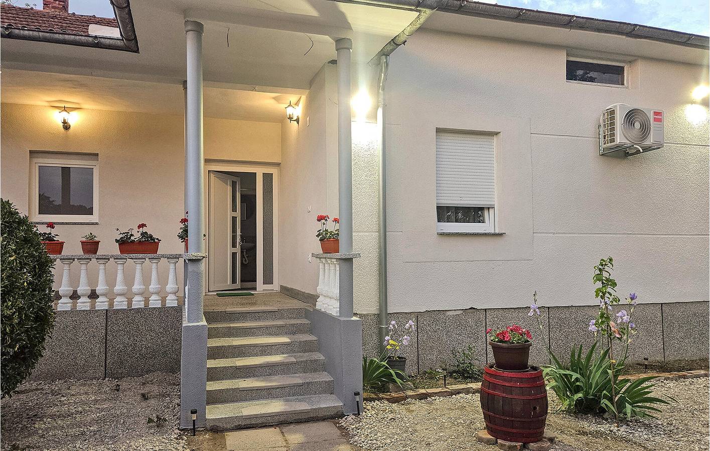 Charmante 2-Zimmer-Wohnung mit Pool, in der Nähe der Drau in Koprivnica-Krizevci