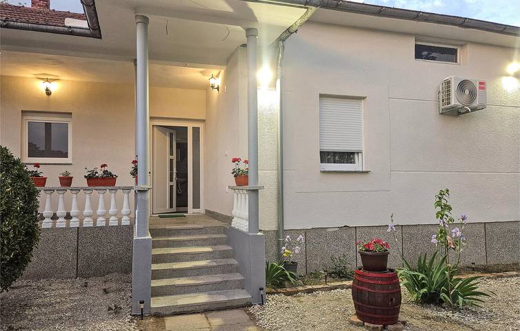 Ferienhaus für 6 Personen, mit Garten und Pool, mit Haustier - 1