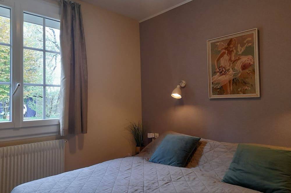 Charming 2-bedroom house in nice Soturac with Ac, Wifi in Soturac, Lot