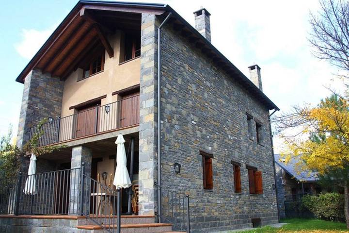 Casa de vacaciones para 10 personas, con jacuzzi y jardín en Parque nacional de Ordesa y Monte Perdido - 2