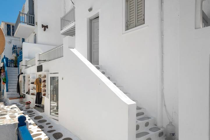 Entire apartment, Apartment 'Le Coq' with Balcony, Wi-Fi and Air Conditioning in Mykonos