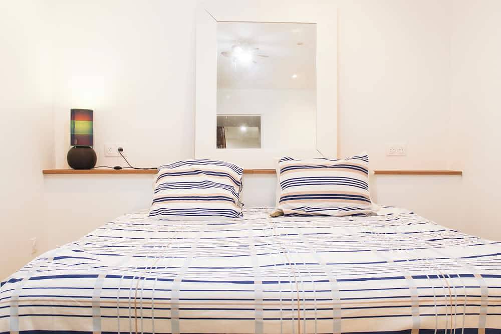 Ganze Wohnung, 40m² studio with sleeping area & Wifi in Asnières-sur-Seine, Hauts-de-Seine