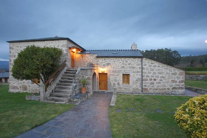Casa rural para 4 personas, con Terraza y Jardín en Mariña Central