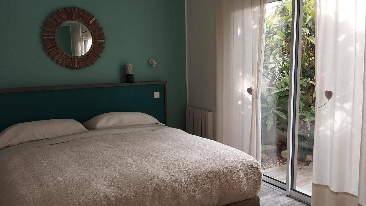 One-Bedroom House in Saint-Xandre, Région de La Rochelle