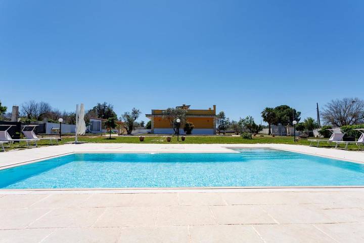 Appartamento per 3 persone, con Terrazza e Giardino nonché Piscina a Giurdignano
