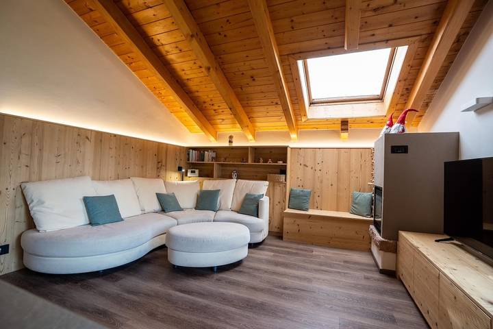 Appartamento per 8 persone, con Balcone e Giardino nonché Vista lago a Predazzo