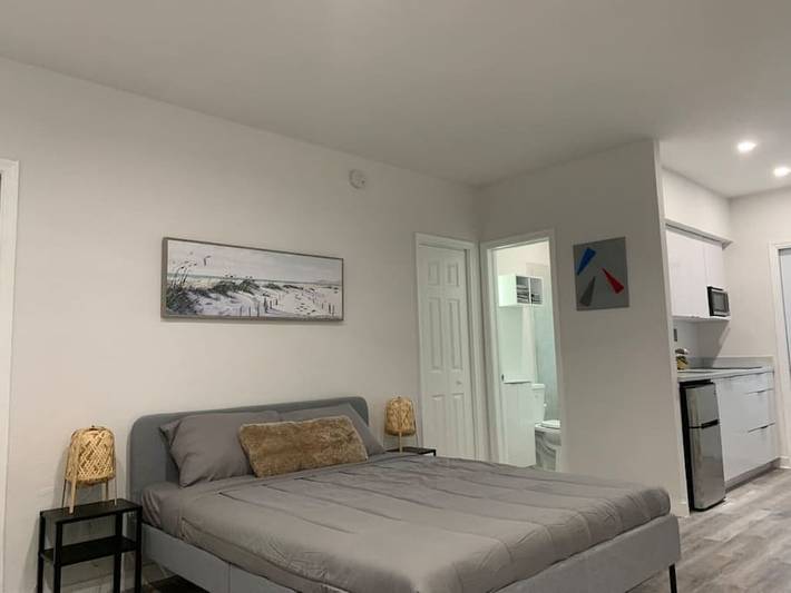 Vacation rental for 3 people, with yard in Little Havana
