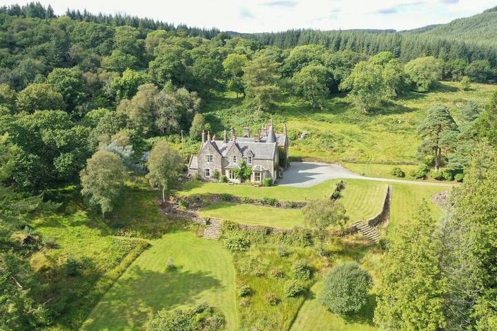 Villa for 17 people, with terrace and garden, with pets in Scotland