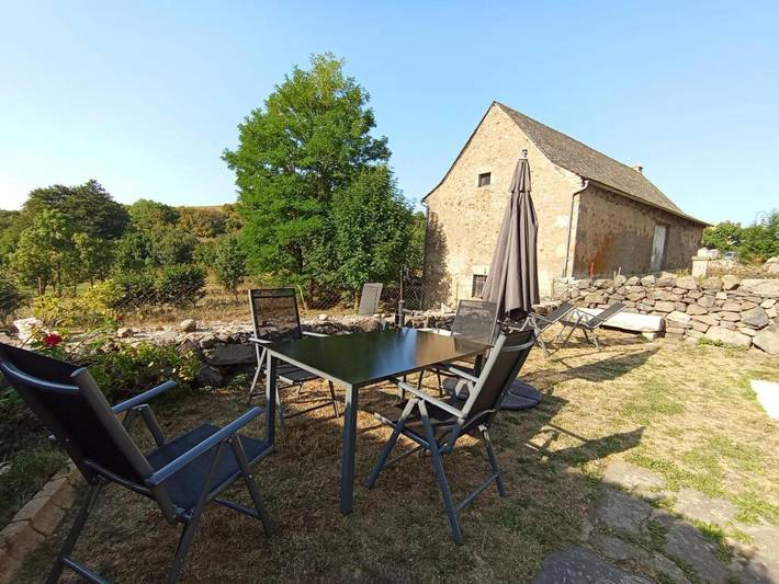 Location de vacances pour 5 personnes, avec terrasse à Nasbinals - 2