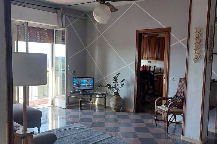 Ferienwohnung für 4 Personen, mit Terrasse in Carrara