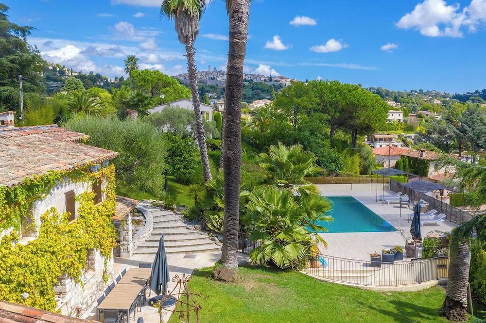 Villa pour 10 Personnes dans La Colle-sur-Loup, Région de Cannes