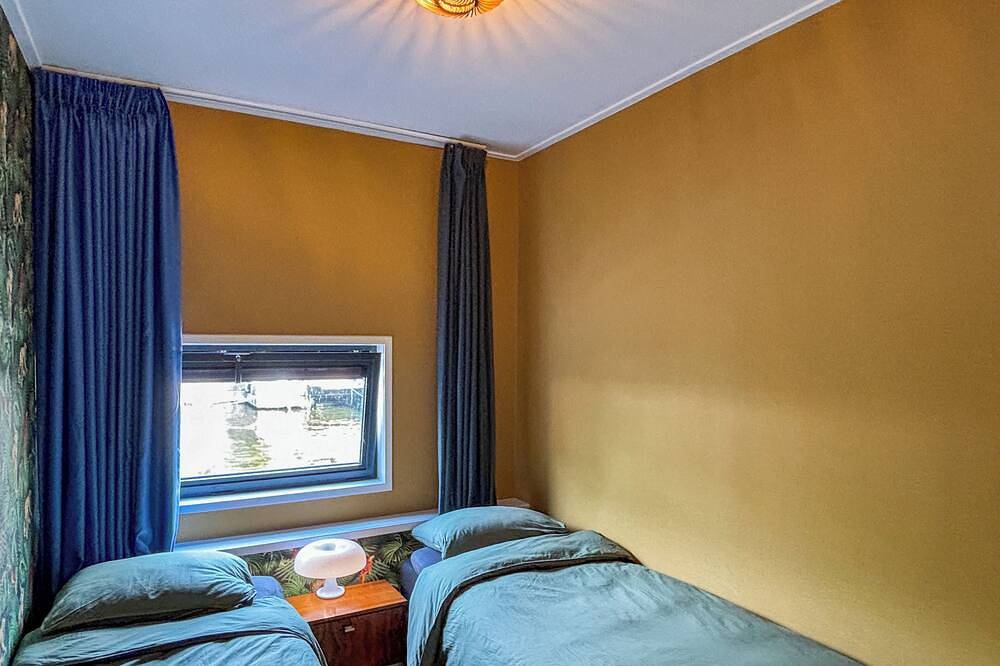 Stilvolle Wasservilla mit privater Dachterrasse & Klimaanlage. in Amsterdam Oud-Zuid, Nordholland