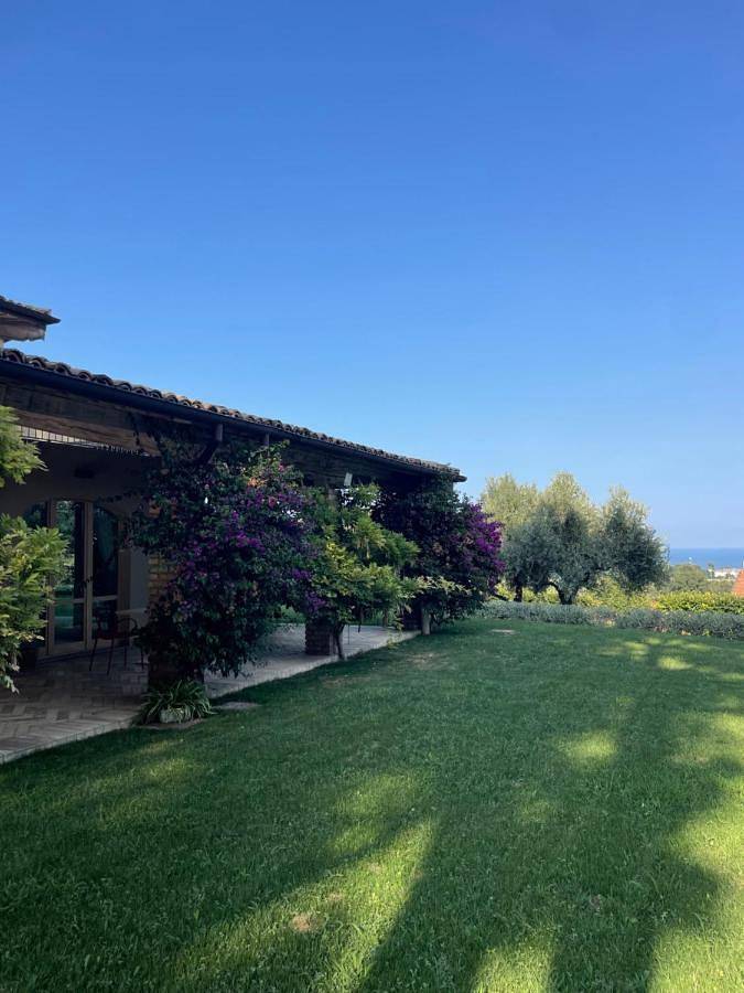 Villa with Sea View in Francavilla al Mare, Chieti Provinz
