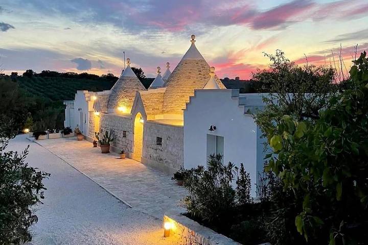 Trullo per 8 persone, con balcone/terrazza a Ceglie Messapica