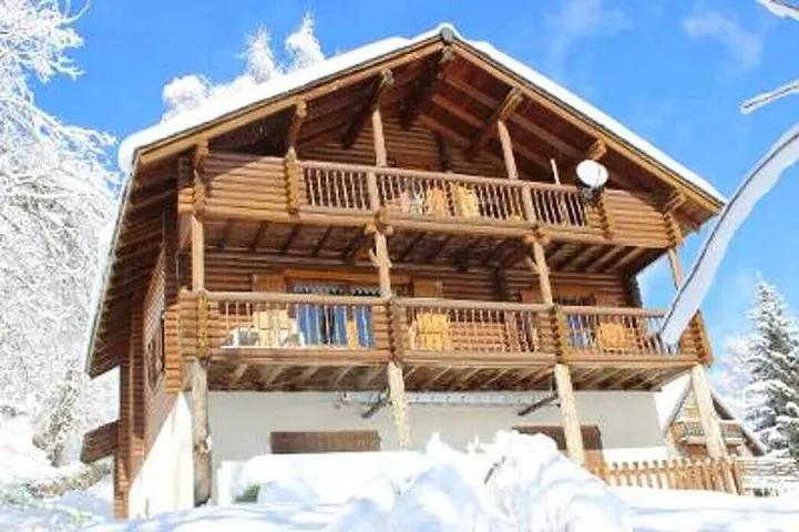 Chalet pour 10 personnes, avec jacuzzi et jardin ainsi que piscine et balcon - 1