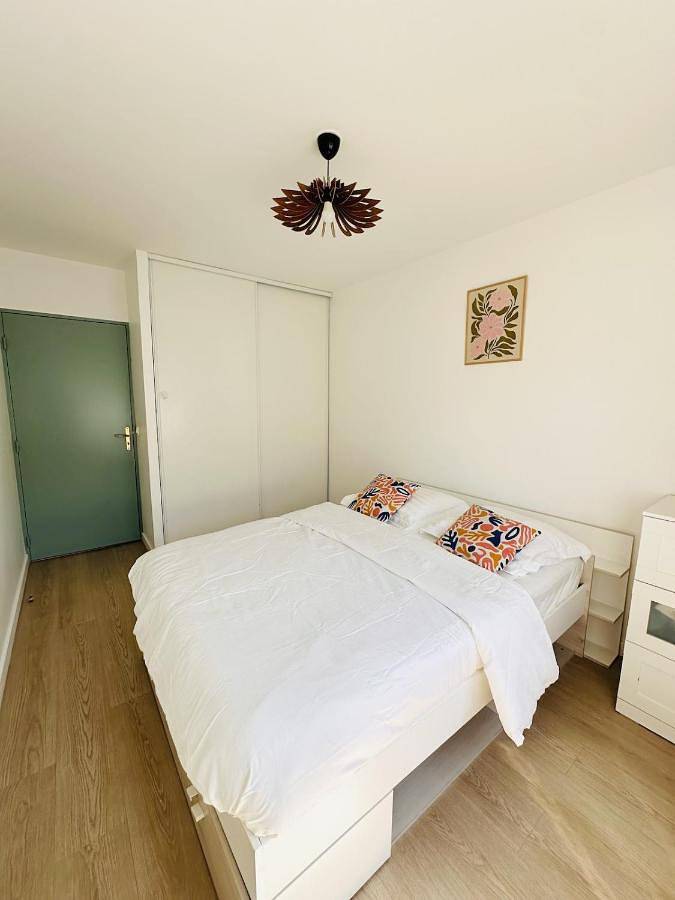 Gîte pour 4 personnes, avec Balcon et Terrasse à Lognes - 2