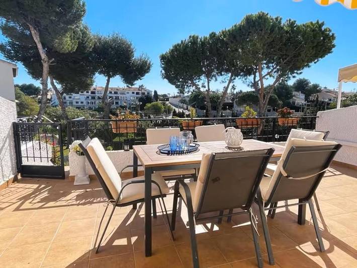 Bungalow para 4 personas, con Balcón y Terraza además de Piscina y Vistas en La Zenia