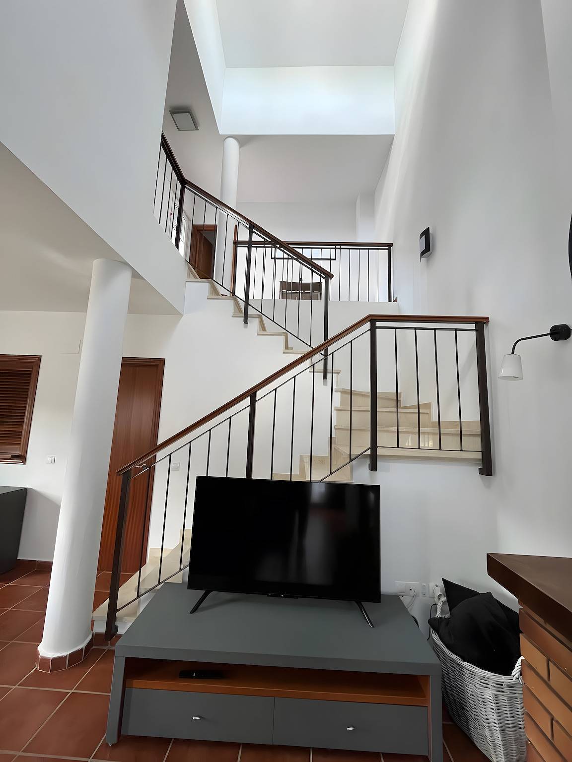 Casa de vacaciones 'Las Lagunetas' con vistas a la montaña, piscina compartida y terraza privada in Wakana, Benalup-Casas Viejas