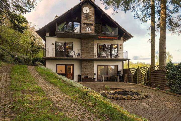 Ferienhaus für 21 Personen, mit Balkon und Garten sowie Sauna - 1