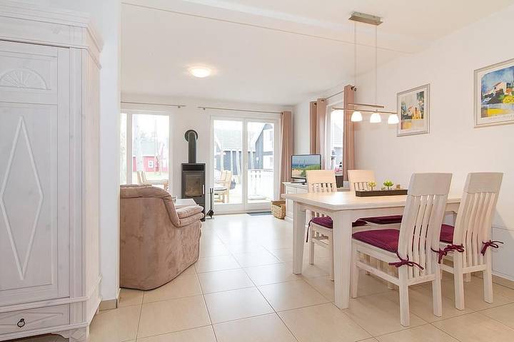 Ferienhaus für 4 Personen, mit Terrasse und Ausblick in Glowe - 3